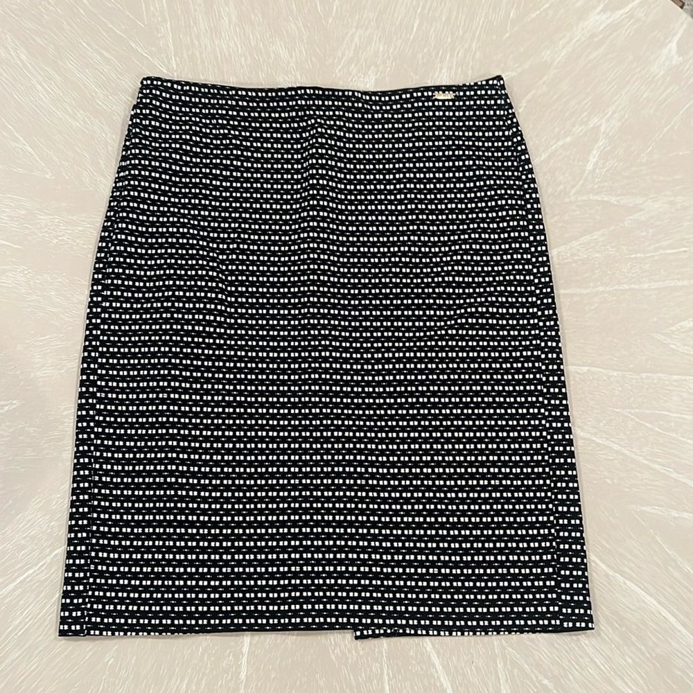 Anne Klein Black and White Skirt Size 8